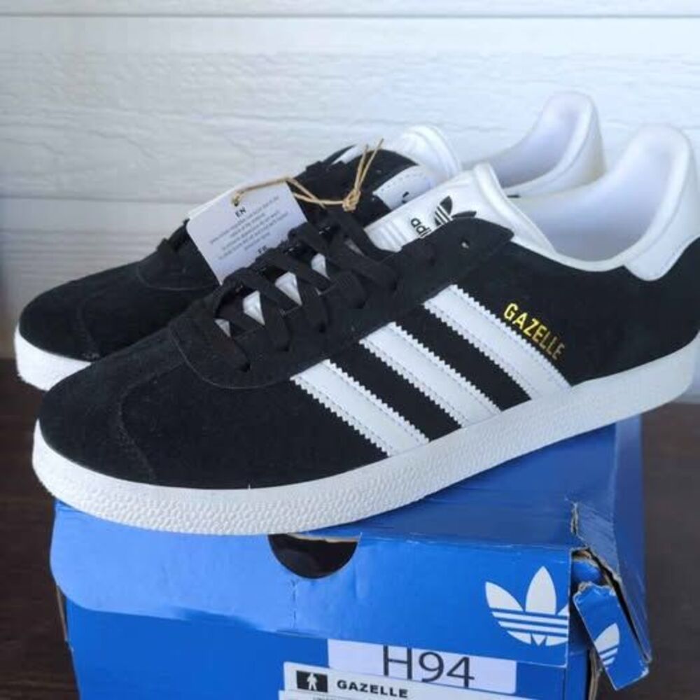 NEW IN BOX Adidas Gazelle Black/White